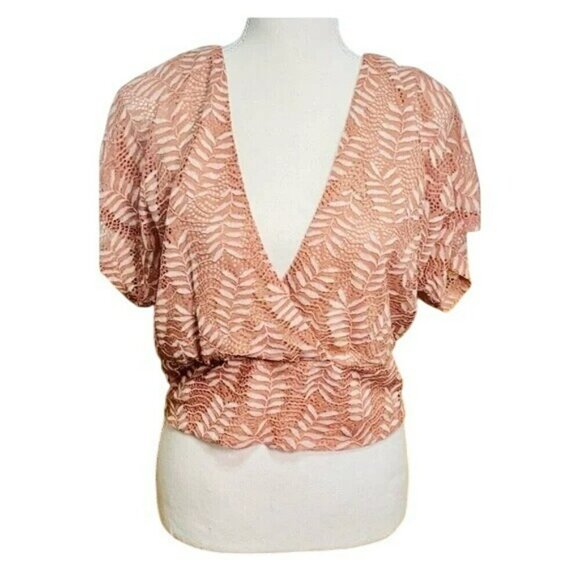 June and Hudson Women's Large Banded Bottom Leaf Boho Mauve Deep V Blouse NWT - Picture 1 of 11